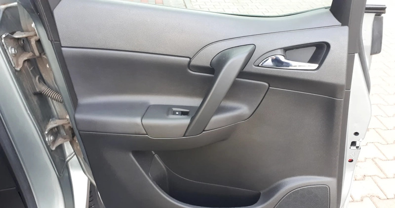 Opel Meriva cena 23700 przebieg: 212000, rok produkcji 2011 z Gorzów Śląski małe 407